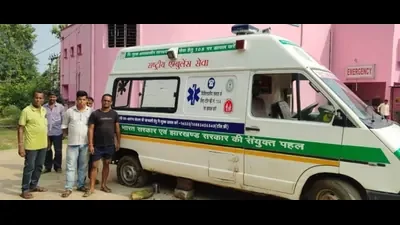 FIR lodged against 108 ambulance staff as patient dies due to lack of oxygen