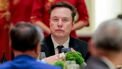 Elon Musk's two-word response to $100 million Odyssey remake proposal sparks buzz