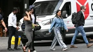 Shah Rukh Khan spotted enjoying time off with family in London; internet questions