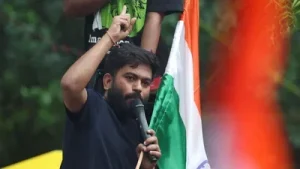 'Govt will try to detain us tonight': Dipke raises alarm, says much bigger crowd