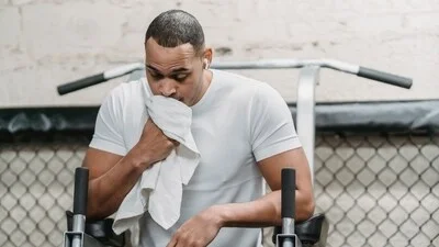 Why is it important to wipe down gym equipment? Dr Kunal Sood warns against ringworm