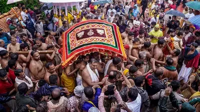 Stampede-like situation during Jagannath Rath Yatra in Puri leaves 2 dead, nearly