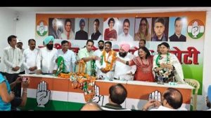 Chandigarh: Jolt for AAP as Ward 29 councillor joins Congress