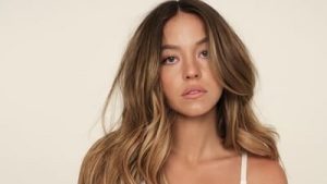Sydney Sweeney helps Spokane fire victims in viral video; 'hometown girl' earns