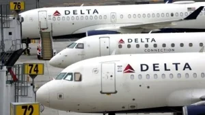 Why was Delta flight returned to Atlanta? Fumes inside cockpit prompt emergency