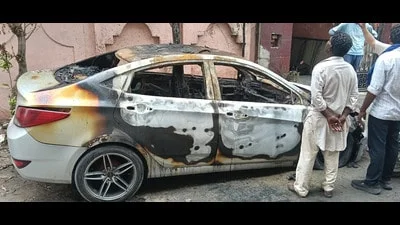 Miscreants set car on fire in Ludhiana's Dugri