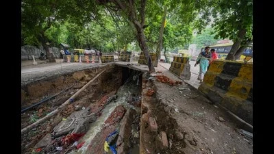 Sector 22 drain collapses after rain, GMDA begins temporary repairs