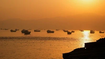 How long can Iran weaponise Hormuz?