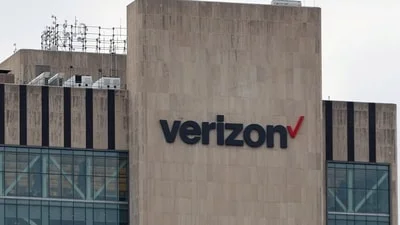 Verizon outage: Cell service down for thousands as frustrated customers say, 'We are