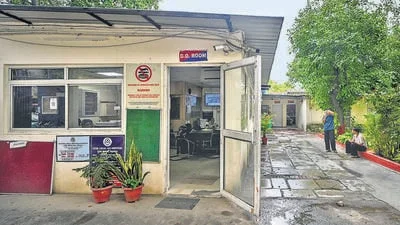 Law and order under tin roof at Maurice Nagar's police station