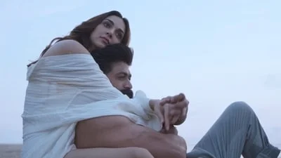 Yash defends Kiara Advani from trolling over Toxic intimate scenes, says people