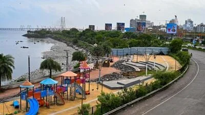 Bandra Reclamation promenade barricaded, residents fearful of losing it