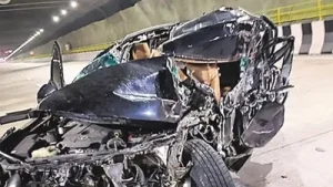 Cong leader killed after speeding SUV rams truck on link connecting Mumbai, Pune