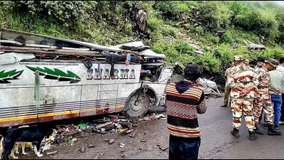 Seven killed, 11 injured as private bus overturns in Himachal Pradesh's Chamba