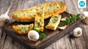 Try This Healthy Garlic Bread Recipe For Rainy Day Cravings That Pairs Perfectly
