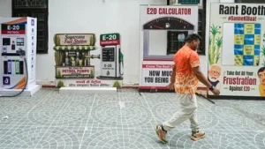 E20 petrol 'well within' quality limits, oil companies dismiss contamination
