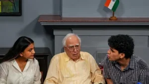 Mother of teen girl who abused PM Modi upset as 'FIR not withdrawn' despite apology,