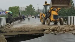 Notice issued to design consultant after approach road to Uttarakhand bridge caves in