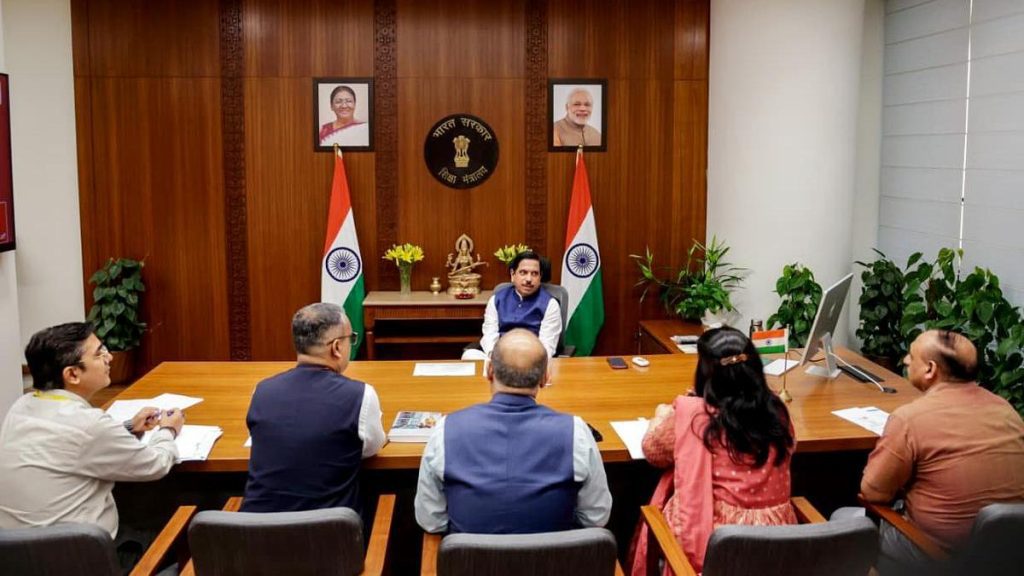 Education Minister meets officials to review 'key priorities' to strengthen: result and decisive moments