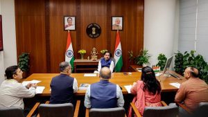 Education Minister meets officials to review 'key priorities' to strengthen: result and decisive moments