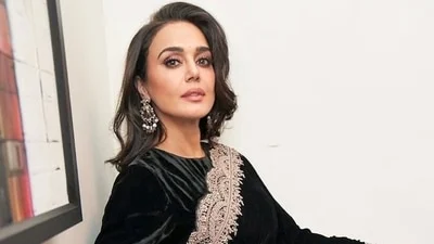 Preity Zinta slams paparazzo claiming she ignored Aamir Khan during Batwara 1947