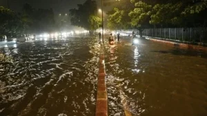 18-year-old swept away while crossing drain in southeast Delhi amid heavy rain,