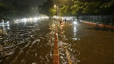 18-year-old swept away while crossing drain in southeast Delhi amid heavy rain,