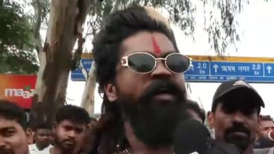 'Pushpa' joins PSC-JSSC aspirants' Ranchi protest, says 'Jharkhand ke students