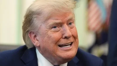 Donald Trump's 'scalp reduction' memes go viral; Internet compares his hair to cat,