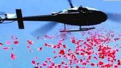 Kanwariyas showered with flowers from helicopters in Bulandshahr, Hapur