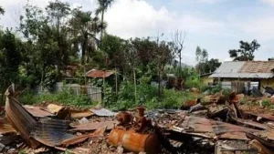 5 abandoned houses set ablaze by unknown armed individuals in Manipur: Police