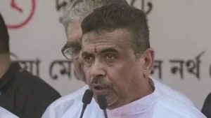 Suvendu meets wife of deceased TMC worker; promises job, ex-gratia of ₹10 lakh