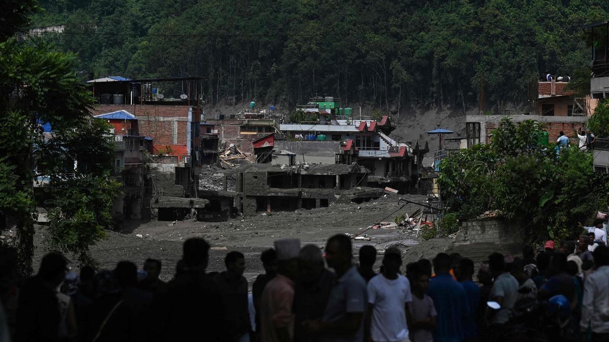 Death toll surges to 392; nearly 1,500 missing as fresh flood threat: A practical reader guide