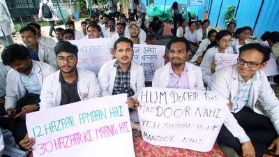 The protest began on Saturday, when MBBS interns from several medical colleges across Uttar Pradesh