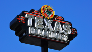 These is no evidence establishing that Texas Roadhouse employees collectively participated in such