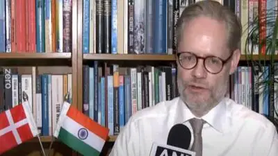 He said India would likely initially build smaller vessels such as: A practical reader guide