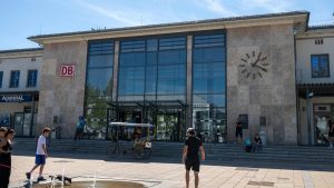 British woman killed in stabbing at German railway station; suspect: A practical reader guide
