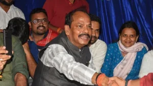 J'khand: Raghubar Das threatens hunger strike if CBI probe into exam irregularities not recommended