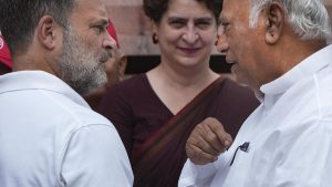 Congress apex body to chalk out strategy to corner Centre
