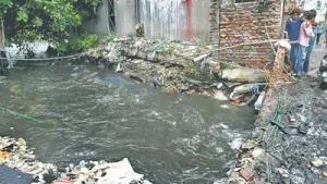 The body of the Delhi teenager who drowned after falling into an open drain in southeast Delhi’s Jasola