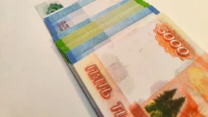 Why is Russia deliberately weakening its currency?: A practical reader guide