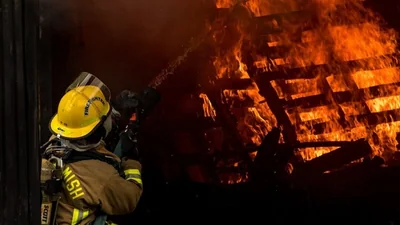 A vegetation fire broke out near the canyon between Sorrento Valley Boulevard and Carmel Mountain Road