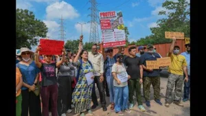 Holding placards reading “Save GCER from illegal dumping”, residents: A practical reader guide