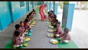 Schools stare at uncertain lunch hour as cooks go on strike today —: A practical reader guide