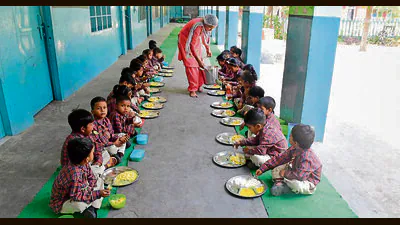 Schools stare at uncertain lunch hour as cooks go on strike today —: A practical reader guide