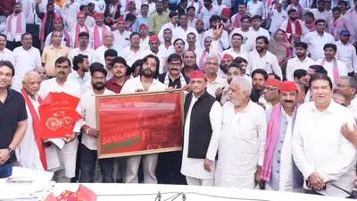 Addressing a gathering of leaders and workers from various districts: A practical reader guide