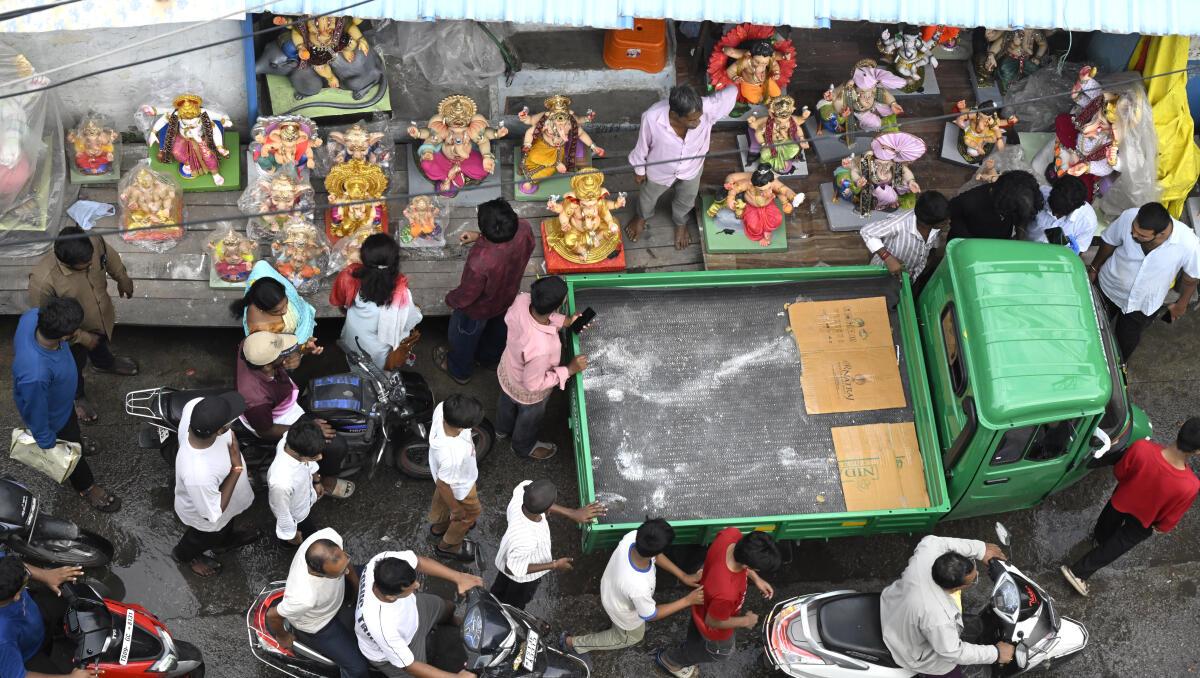 Devotees pray at the Shri Sidhi Vinayak Ganesh Mandir on the occasion: A practical reader guide