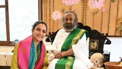 Jasmin Bhasin meets Sri Sri Ravi Shankar, argues she had conflicts: A practical reader guide