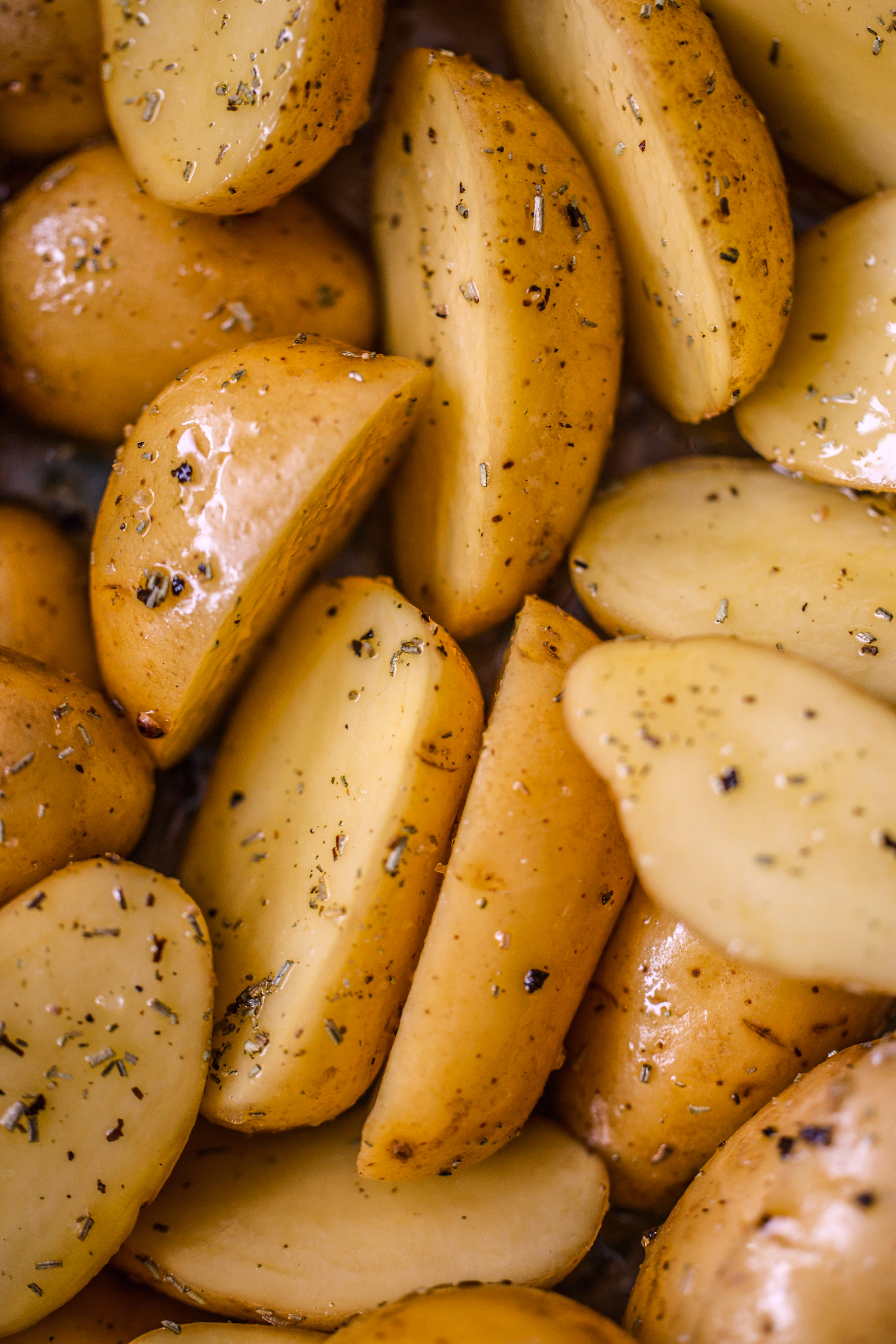 Why are potatoes not stored in the refrigerator? — Everyday explained: A practical reader guide