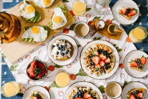 What to eat, how to exercise, sleep and manage stress for a healthy: A practical reader guide